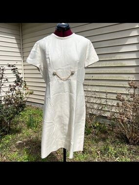 Vintage 1960's Emma Domb
Mod wedding dress